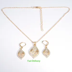 Conjunto de collar y pendientes personalizados para mujer, juego de joyería de oro de hoja larga con diamantes de imitación de cristal para mujer