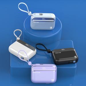 Batterie externe portable 10000mAh PD22.5W à charge ultra-rapide avec écran LED pour les voyages en extérieur - Product Image 2