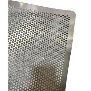 Tôle perforée au design moderne pour portes et fenêtres d'hôtel, en acier inoxydable durable, matériau de clôture en aluminium, ignifuge - Product Image 1