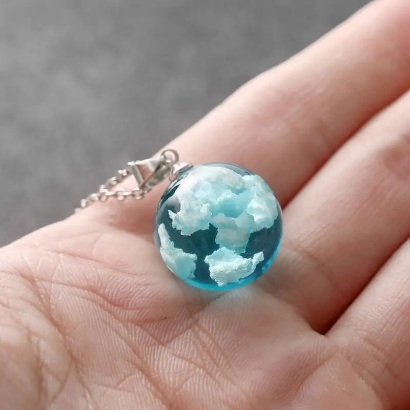 Women Girls Necklace Blue Sky White Clouds Transparent Round Resin Pendant Short Necklace R1402