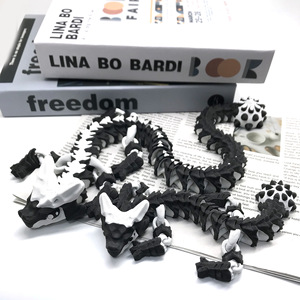 Nouveauté transfrontalière : Ornements de <span class=keywords><strong>dragon</strong></span> marteau en plastique imprimés en 3D, combinaison multicolore, cadeau d'anniversaire original et cool - Product Image 3