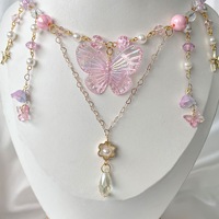 Certifications de qualité exquis doux rose résine perlée collier ras du cou grand papillon pendentif à breloque Imitation perle gland