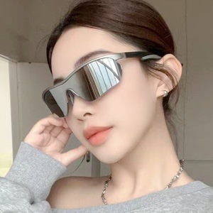 Polarized Cycling Sunglasses UV400 Anti-Uv Windproof Full Rim <b>Adjustable</b> <b>Strap</b> Multi-Functional Sports Eyewear - Product Image 2