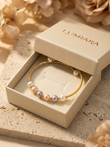 Daily Elegance กำไลข้อมือมุกหลายสีเคลือบทอง 18K – กำไลเปิดแบบมินิมอลทำมือสำหรับผู้หญิง ออกแบบที่ฮ่องกง - Product Image 2