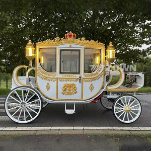 Chariot de luxe léger doré à motifs gaufrés, avec pompons, pour mariages en plein air, en prairie et excursions - Product Image 4