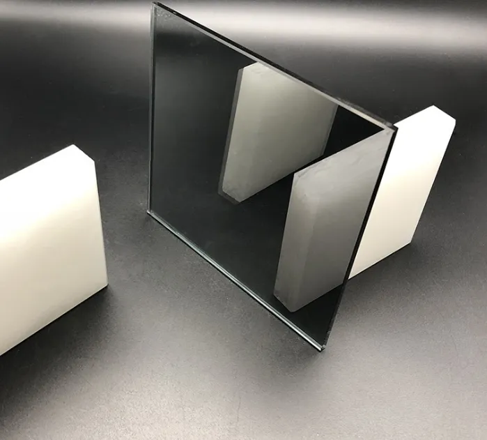 Vetro unidirezionale 10mm specchio di prospettiva unidirezionale che fa capolino attraverso la lastra di vetro di rivestimento temperato visibile leggero