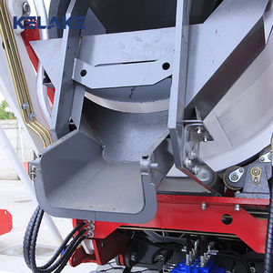 Camion malaxeur à béton auto-alimenté KELAKE blanc, conception 2x3, rayon de braquage court - Product Image 3