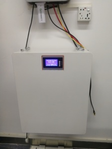 Livraison Gratuite 51.2V 200Ah 10.24kWh LiFePO4 Batterie Lithium-Ion Semi-Solide pour Système Solaire Domestique et Alimentation de Secours 6000+ Cycles Garantie 3 Ans - Product Image 4