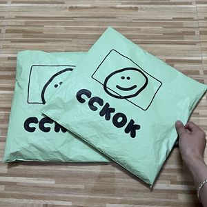 Low MOQ High Quality Custom Printed Poly Mailers Plastic Shipping Mailing Bags Poly Mailer Courier Bag Garment Bag for Post - Product Image 3