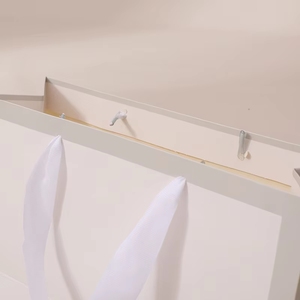 Sacs en papier personnalisés, emballage cadeau personnalisé, emballage commercial, shopping <span class=keywords><strong>pas</strong></span> <span class=keywords><strong>cher</strong></span> avec votre propre logo - Product Image 3