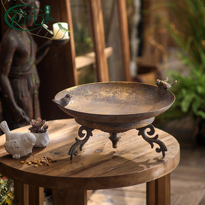 Bandeja Decorativa Redonda de Hierro Forjado Antiguo con Soporte, Hecha a Mano, para Entrada o Almacenamiento en Habitaciones de Huéspedes - Product Image 2