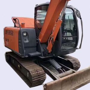 Excavatrice hydraulique d'occasion Hitachi ZX60 6 tonnes, modèle 2023, moteur et boîte de vitesses d'origine japonaise - Product Image 1