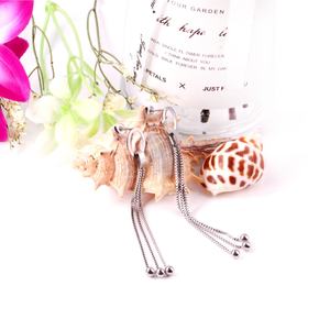 ต่างหูทรงสี่เหลี่ยมแบบห้อย ดีไซน์เนอร์แบรนด์ดัง ขายส่ง ผลิตจากเหล็กกล้าไร้สนิมขัดเงา ชุบทอง - Product Image 4