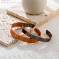 Bijoux minimalistes en cuivre Bracelet de thérapie bio-magnétique Bracelet de manchette personnalisé pour hommes vente en gros