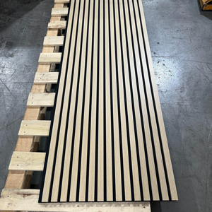 Paneles de Pared Acústicos de Listones Naturales Ecológicos Sustituto de Madera Panel <span class=keywords><strong>Acústico</strong></span> para <span class=keywords><strong>Paredes</strong></span> <span class=keywords><strong>y</strong></span> <span class=keywords><strong>Techos</strong></span> Interiores - Product Image 1