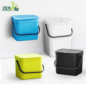 Cubo de basura colgante para cocina de 7L con tapa para almacenamiento en armario, color verde - Product Image 4