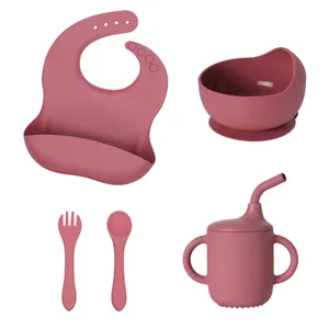 Bpa gratuit 5 pièces 2023 nouveauté fournisseur doré en bois Mini cuillère formation Sippy tasses pour les tout-petits bébés bébé bol en silicone