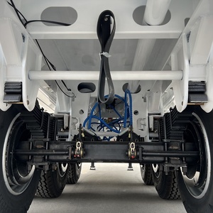 Remolque Cisterna de Combustible Personalizado de 40000 <span class=keywords><strong>Litros</strong></span>, 3 Ejes, con 4 Compartimentos, en Venta - Product Image 3