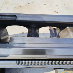 Mini Torno Metálico Portátil Usado CW6163B, Vertical Convencional, Pequeño, de Banco, para Acabado de Piezas - Product Image 2