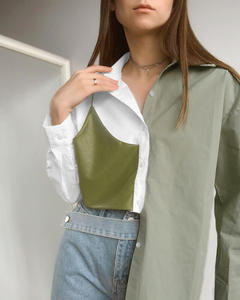 Camicia da Donna Personalizzata OEM <span class=keywords><strong>Verde</strong></span> con Pannello in <span class=keywords><strong>Pelle</strong></span> Asimmetrico, Maniche Lunghe, Colletto Rovesciato, Abbigliamento da Ufficio, Blusa all'Ingrosso - Product Image 3