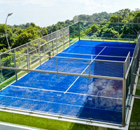 Terrain de padel panoramique sur mesure de luxe en plein air avec verre trempé de 12 mm, gazon artificiel, structure en acier, salle de sport, hôtel, centre sportif