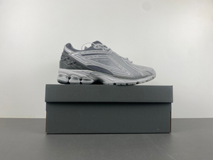 حذاء رياضي رجالي جديد 1906 باللون الرمادي الكامل - الجزء العلوي من النسيج الشبكي ونعل متعدد الوسائد الهوائية - Product Image 1