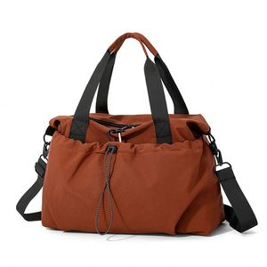 Sac de sport et de voyage unisexe personnalisable avec logo, imperméable en tissu Oxford, pour yoga, gym, et sac de voyage bandoulière - Product Image 4