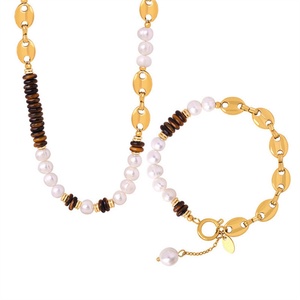 Parures de bijoux tendance pour femmes et jeunes filles en acier inoxydable avec pierre œil de tigre et perles d'eau douce - Product Image 1