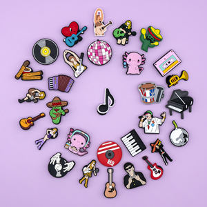 Personalizada música estrella zapato encanto conjunto con guitarra micrófono Piano icónico cantante diseños para moda zuecos accesorios zapato encanto a granel - Product Image 3