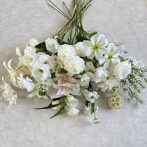 Fleurs artificielles blanches pour mariage |   Décoration de lieux de mariage, arrangements au sol, design floral pour événements et compositions florales de roses - Product Image 4