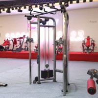 Entraîneur fonctionnel Dynamic Core Metal pour l'exercice des bras et de la poitrine