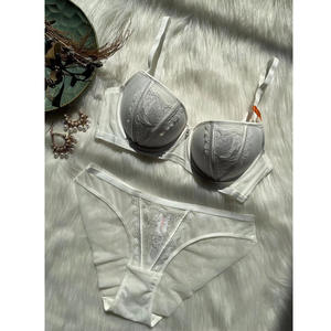 Nouveau sexy femmes sous-vêtements broderie rassemblement couleur soutien-gorge femme année de <span class=keywords><strong>naissance</strong></span> rouge uni ensemble de sous-vêtements - Product Image 5