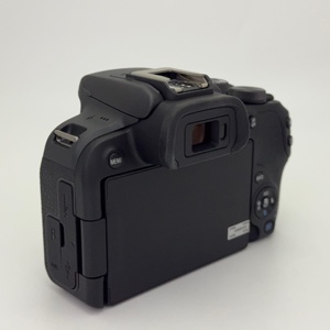 Appareil photo hybride <span class=keywords><strong>Canon</strong></span> <span class=keywords><strong>R10</strong></span> d'occasion, appareil photo hybride <span class=keywords><strong>R10</strong></span> d'occasion avec batterie et chargeur, appareil photo hybride avec transfert Wi-Fi - Product Image 3