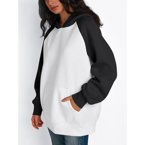Sweat à capuche surdimensionné pour femme, manches longues, couleur unie, tricoté, respirant, vêtement d'automne avec poches, coupe régulière, blanc et noir - Product Image 2