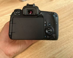 กล้องดิจิตอล SLR ขนาดกลางมือสอง รุ่น 77D บอดี้กล้อง APS-C ความละเอียด 24MP เหมาะสำหรับผู้เริ่มต้น - Product Image 2