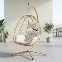 Fauteuil suspendu d'extérieur en rotin tressé avec support et coussins, siège balançoire œuf pour patio, jardin, bord de piscine, terrasse, balcon