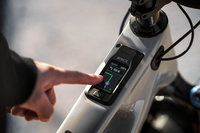 Vélo de montagne Amflow PX Carbon Pro 700Wh 2026 avec batterie centrale en fibre, longue autonomie pour la conduite en extérieur, design léger