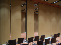 Cloison pliante moderne insonorisée et ignifuge de très haute qualité pour la maison, le bureau, l'hôpital, l'hôtel, la salle de réception, la salle de mariage, l'école, la salle de sport