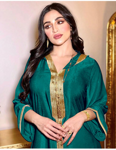 Vendite calde medio oriente abito <span class=keywords><strong>in</strong></span> velluto di pizzo Dubai abito da donna Abaya musulmano abbigliamento islamico Abaya - Product Image 4