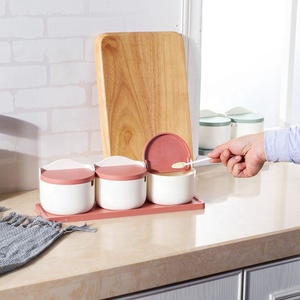 Juego de recipientes de plástico <span class=keywords><strong>para</strong></span> <span class=keywords><strong>condimentos</strong></span> de forma redonda de 3 piezas, caja de <span class=keywords><strong>condimentos</strong></span> de cocina <span class=keywords><strong>para</strong></span> <span class=keywords><strong>cocinar</strong></span> - Product Image 4