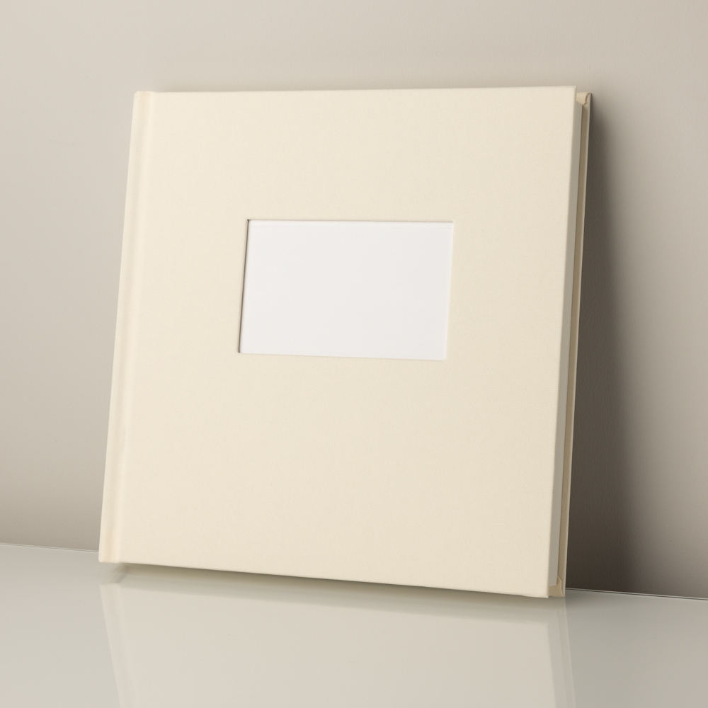 นมปกหน้าต่างสี่เหลี่ยมสีขาวแนวนอน28*28ซม