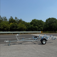 Vente directe d'usine Remorque de bateau à essieu simple Remorque de jet ski Peut transporter des bateaux de 5,4 à 6 m