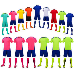 Set di maglia da calcio 24/25 blu retrò personalizzato Kit uniforme della squadra di calcio per adulti, inclusi pantaloncini con stampa a trasferimento termico 100% poliestere - Product Image 3