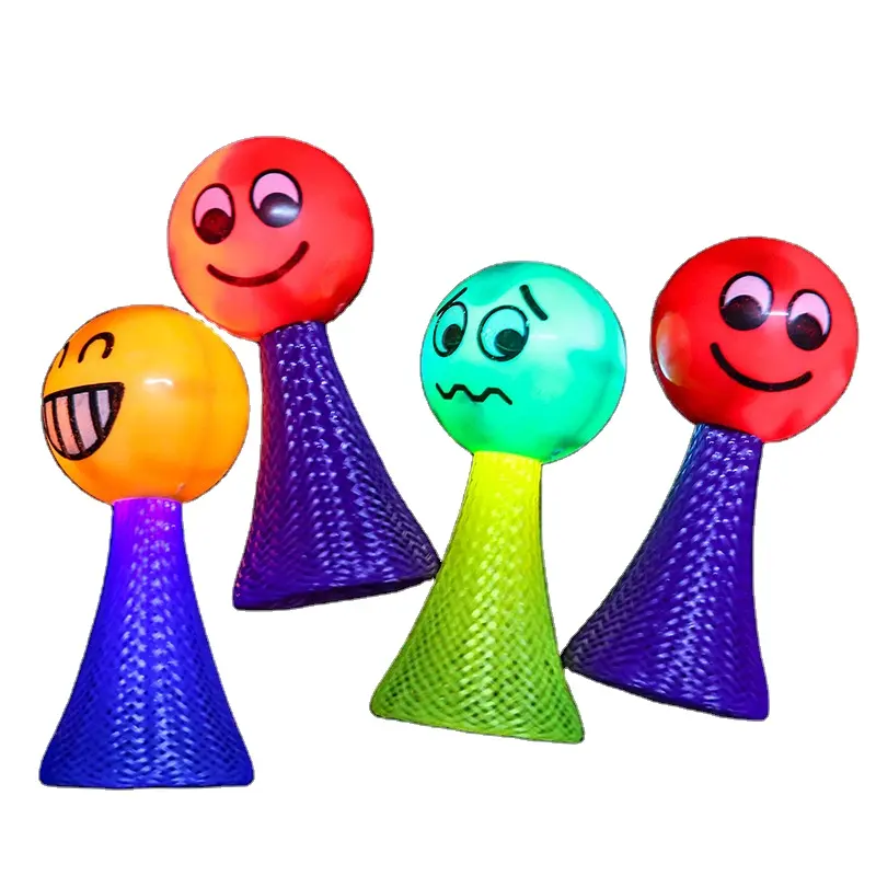 Venta caliente de dibujos animados 3D de juguete Pop Up para niños de goma que rebota hacia atrás saltar juguetes bola regalo iluminación LED juguete