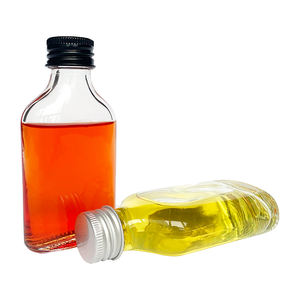 Mini bouteille en verre plat de 50ml bouteilles en verre de whisky d'alcool transparent avec couvercle en métal - Product Image 1