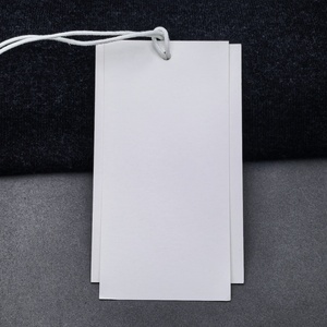 Étiquettes de vêtements en papier texturé froissé à trois couches avec slogan en relief, étiquettes suspendues pour les vêtements de créateurs indépendants - Product Image 5