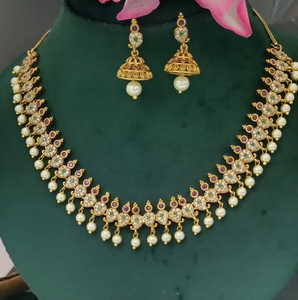 Parure de collier tendance en laiton plaqué or avec perles de rubis traditionnelles et motif floral, chaîne en corde, pour mariage SKU-AN 269 - Product Image 1