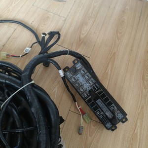 ชุดสายไฟรถขุดฮุนได 2BQ8-10101 12V ฉนวนพีวีซี สำหรับรุ่น 305-9T - Product Image 1
