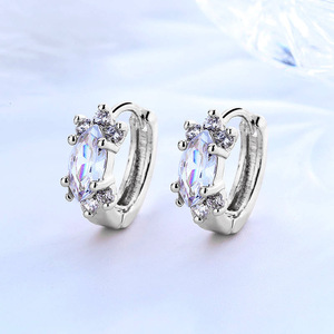 Pendientes de tuerca de moissanita VVS GRA de corte redondo con diseño de cola de pez de líneas simples, rellenos de oro de 14K, joyería de uso diario para mujer - Product Image 6