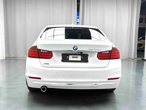 <span class=keywords><strong>BMW</strong></span> <span class=keywords><strong>Serie</strong></span> <span class=keywords><strong>3</strong></span> Usado, <span class=keywords><strong>2015</strong></span>, 320Li Super Joy Edition, Paquete de Diseño de Lujo, Sedán a Gasolina, 73000 KM, Auto de <span class=keywords><strong>Segunda</strong></span> <span class=keywords><strong>Mano</strong></span> Premium de Lujo para Exportación - Product Image 5